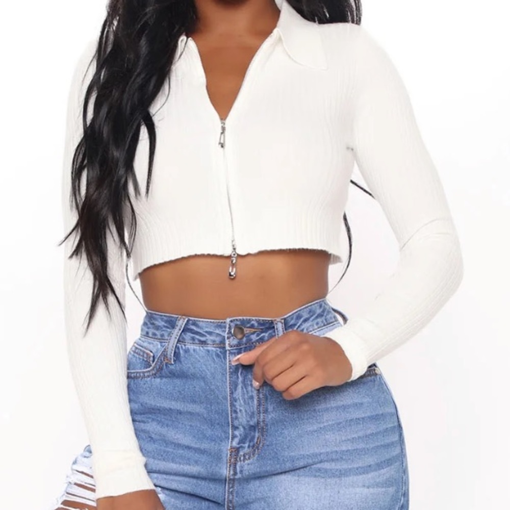 ‘Zip it in cropped sweater’ in ivory